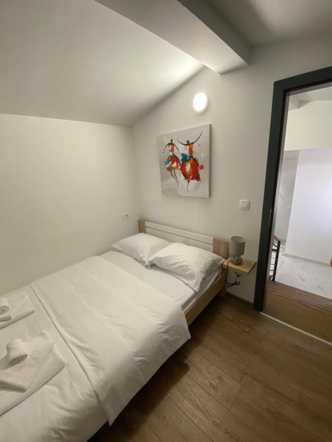 Holiday Home “Marko” With Heated Pool! 닌 외부 사진