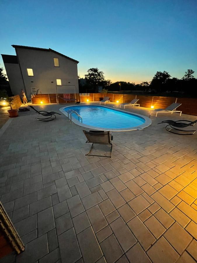Holiday Home “Marko” With Heated Pool! 닌 외부 사진