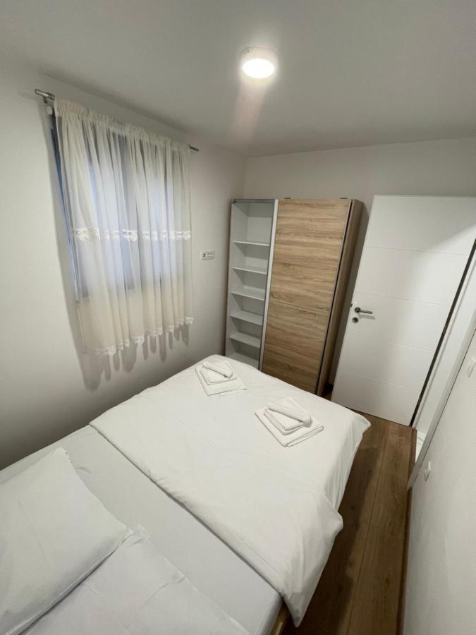 Holiday Home “Marko” With Heated Pool! 닌 외부 사진