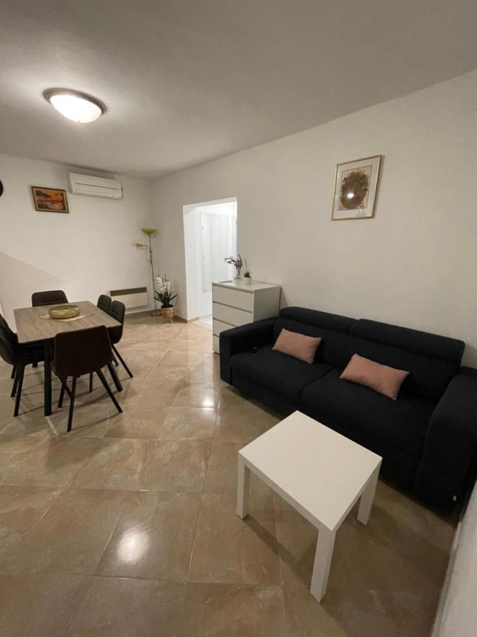 Holiday Home “Marko” With Heated Pool! 닌 외부 사진