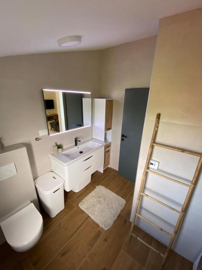 Holiday Home “Marko” With Heated Pool! 닌 외부 사진